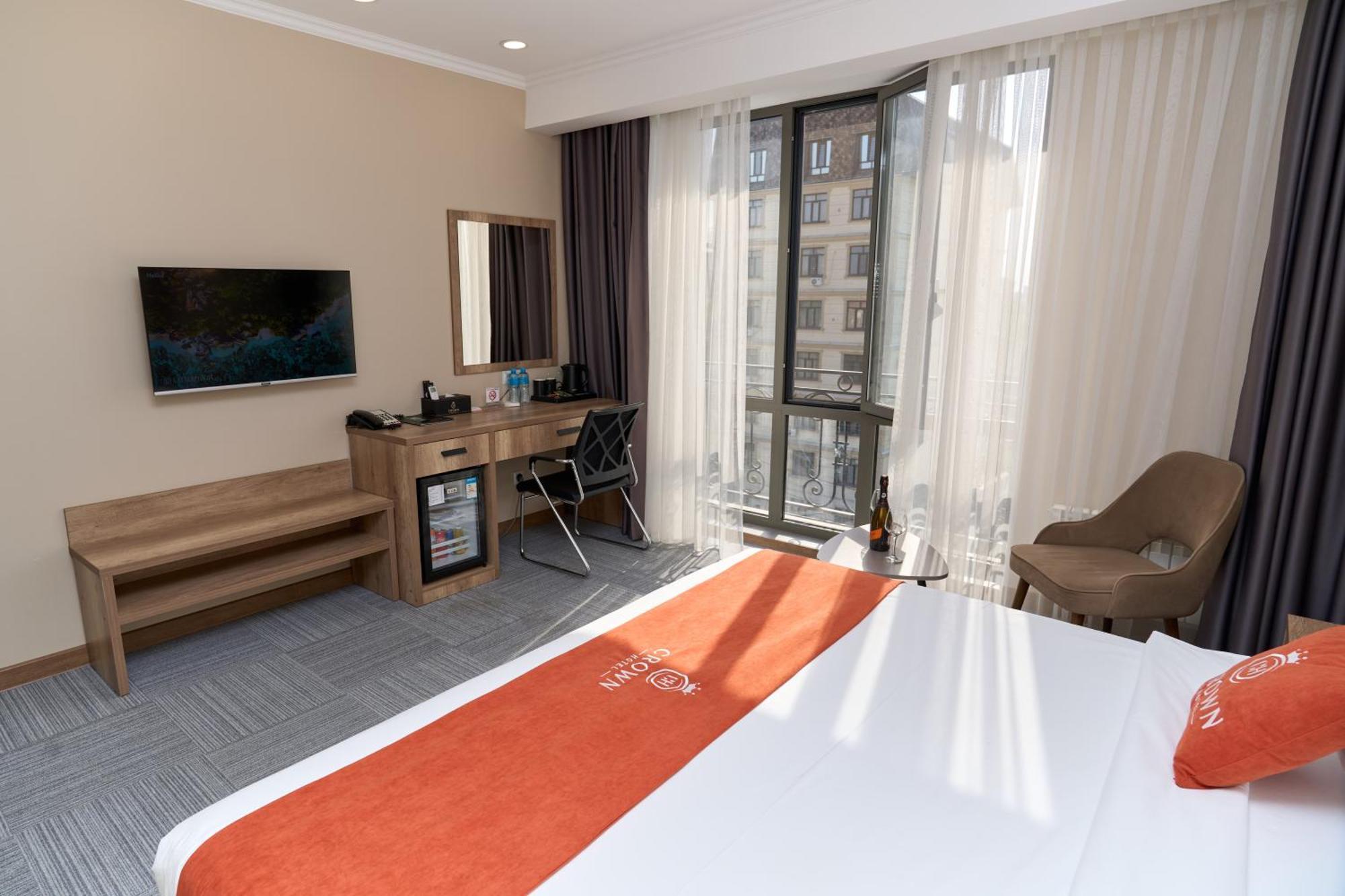 Crown Hotel Bishkek Exterior photo